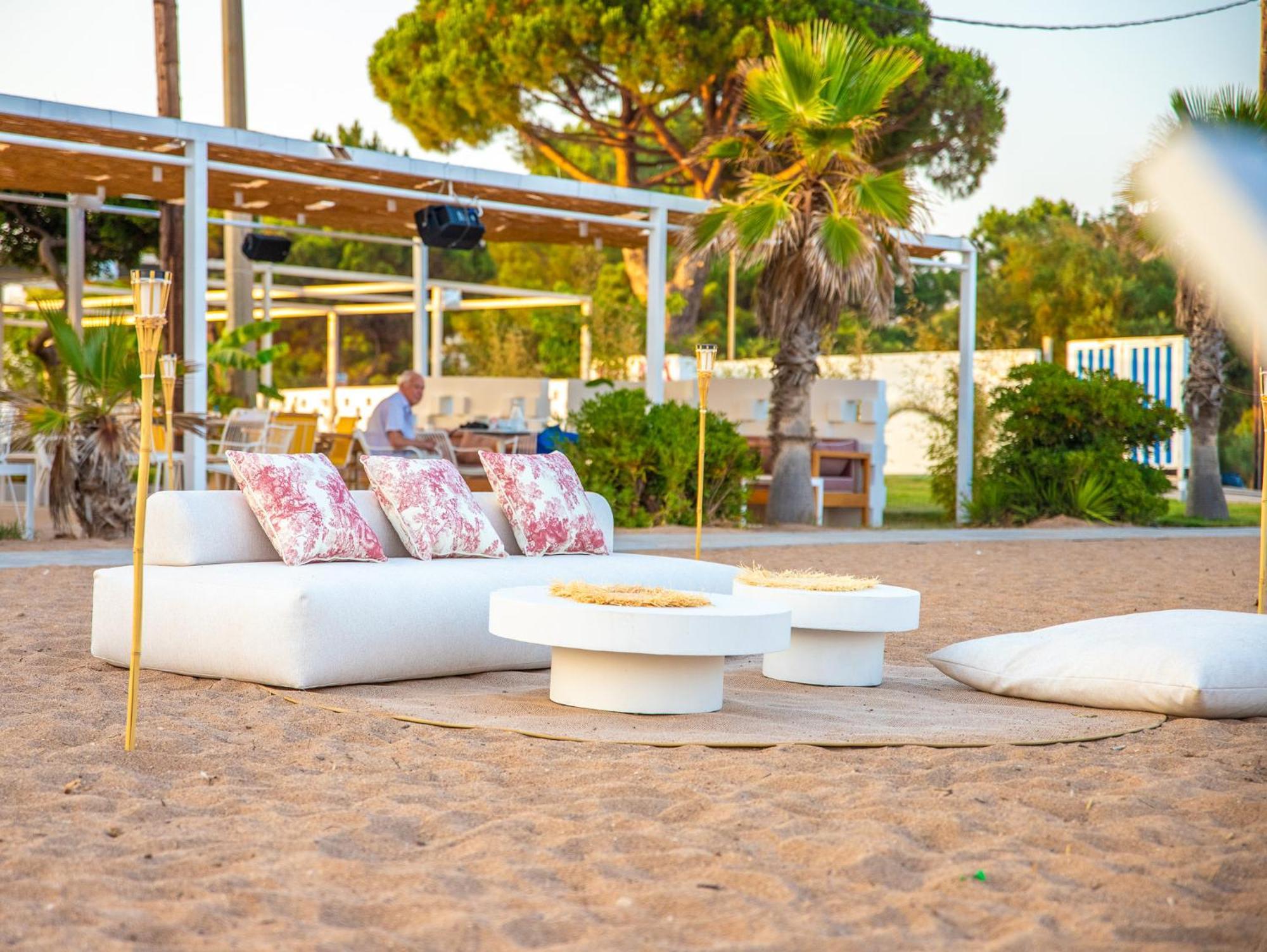 Buka Sandy Beach Messíni Exterior foto